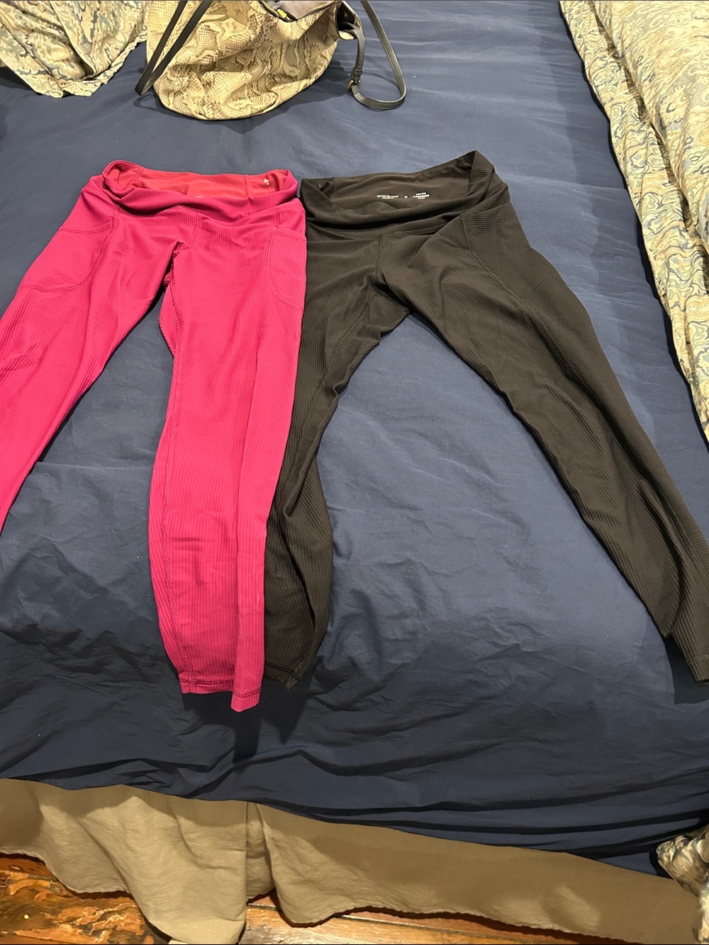 Old Navy Ribbed Leggings in Hot Pink and Black
